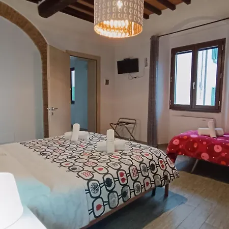 Фермерский дом Agriturismo Fattoria Di Loppiano Regina Mundi Vivajo